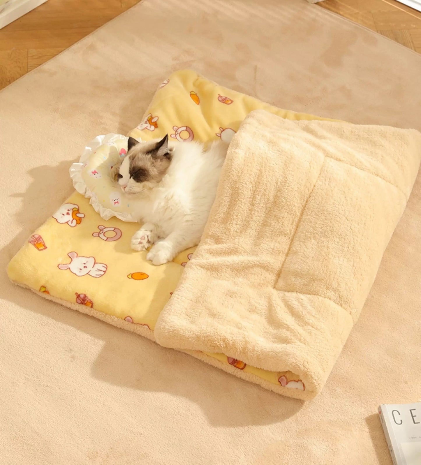Yellow Travel Mat, XXL (Bunny Pattern)