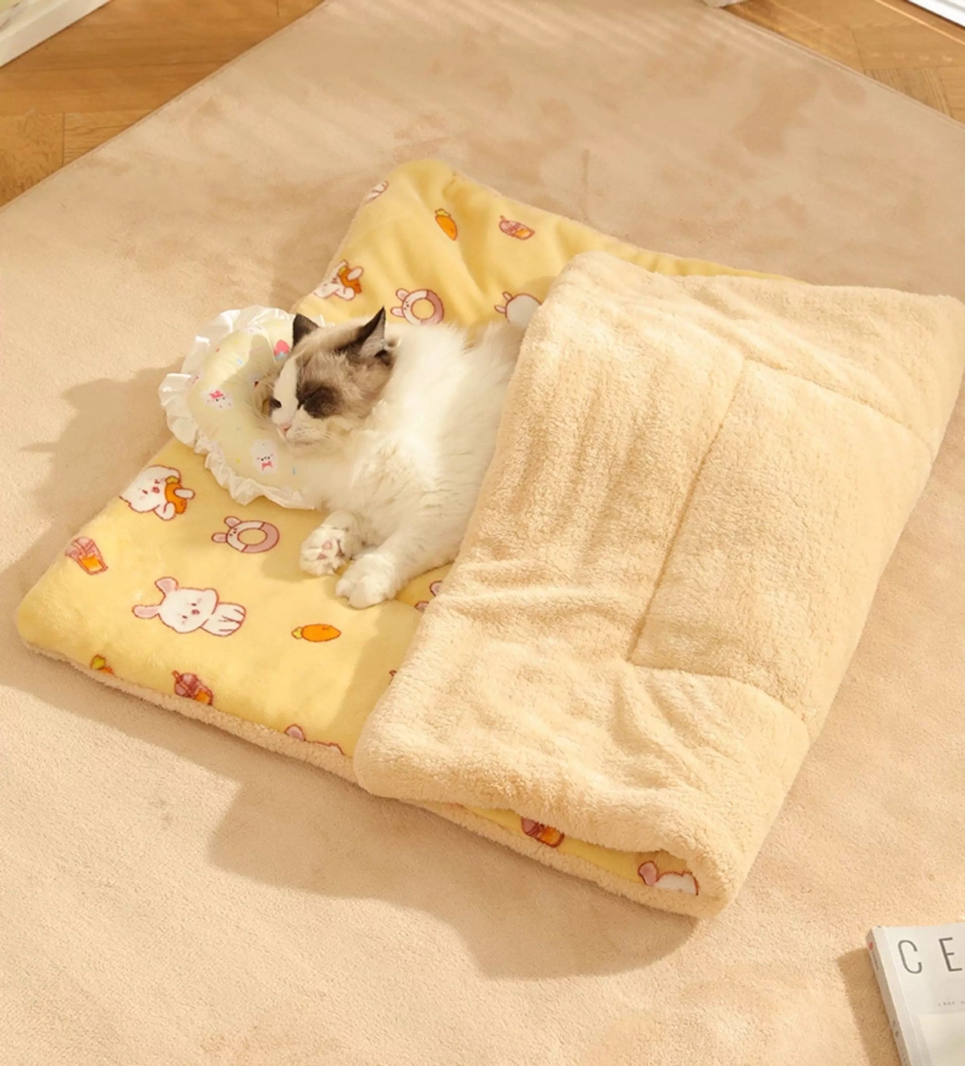Yellow Travel Mat, XXL (Bunny Pattern)