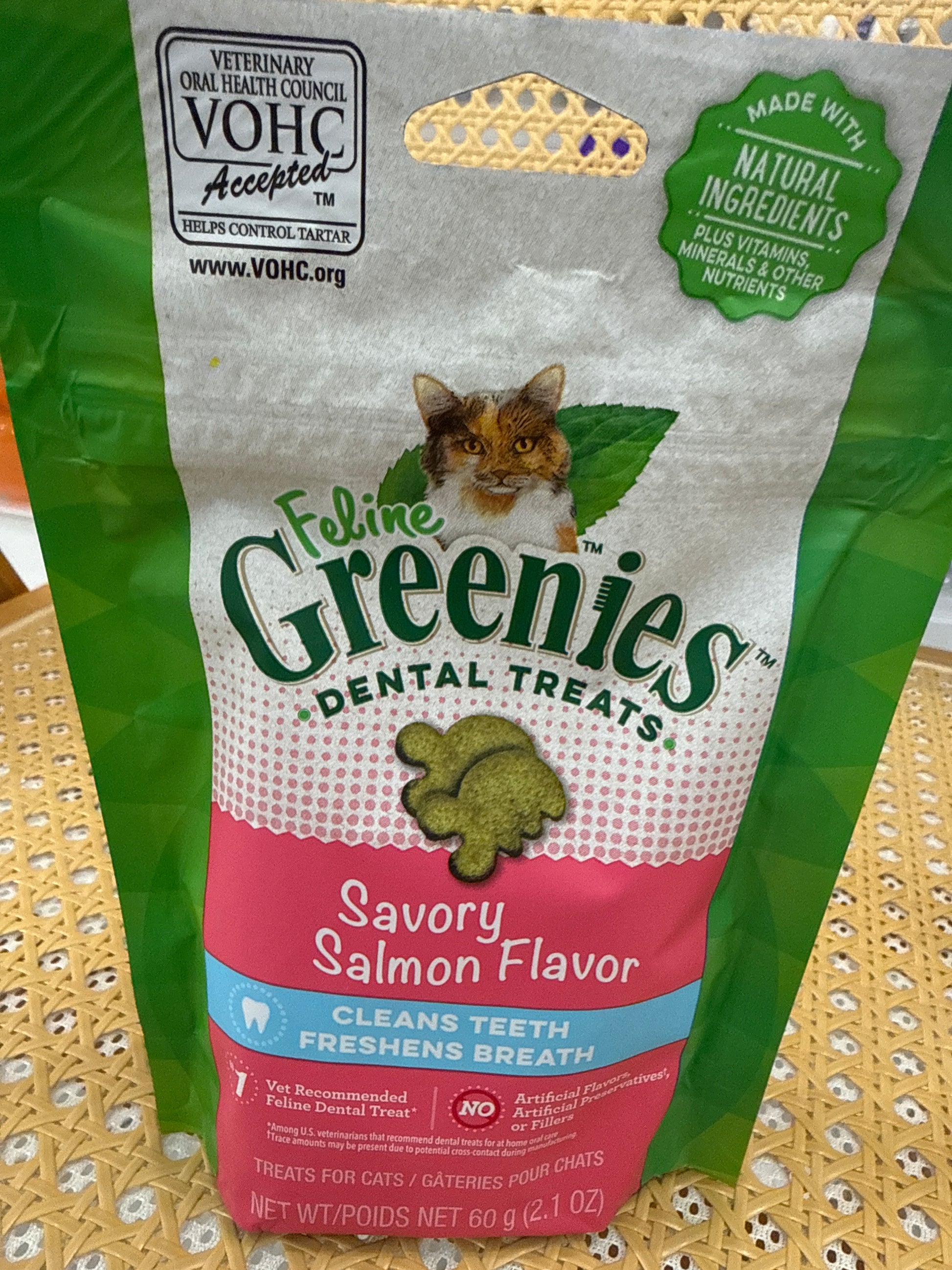 Feline Greenies Savory Salmon Flavor 2.1 oz