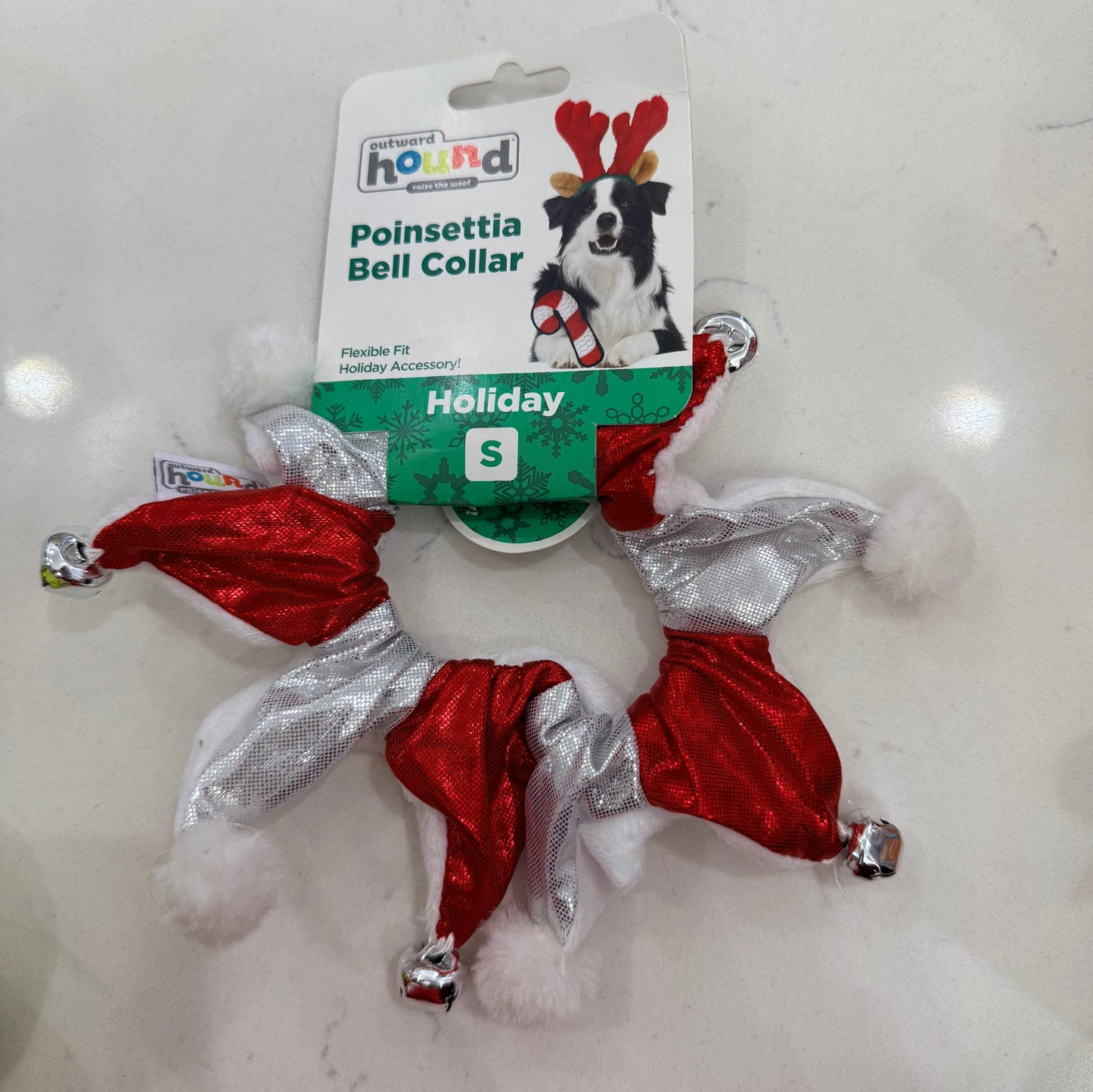 Outward Hound Poinsettia Bell Collar, Small