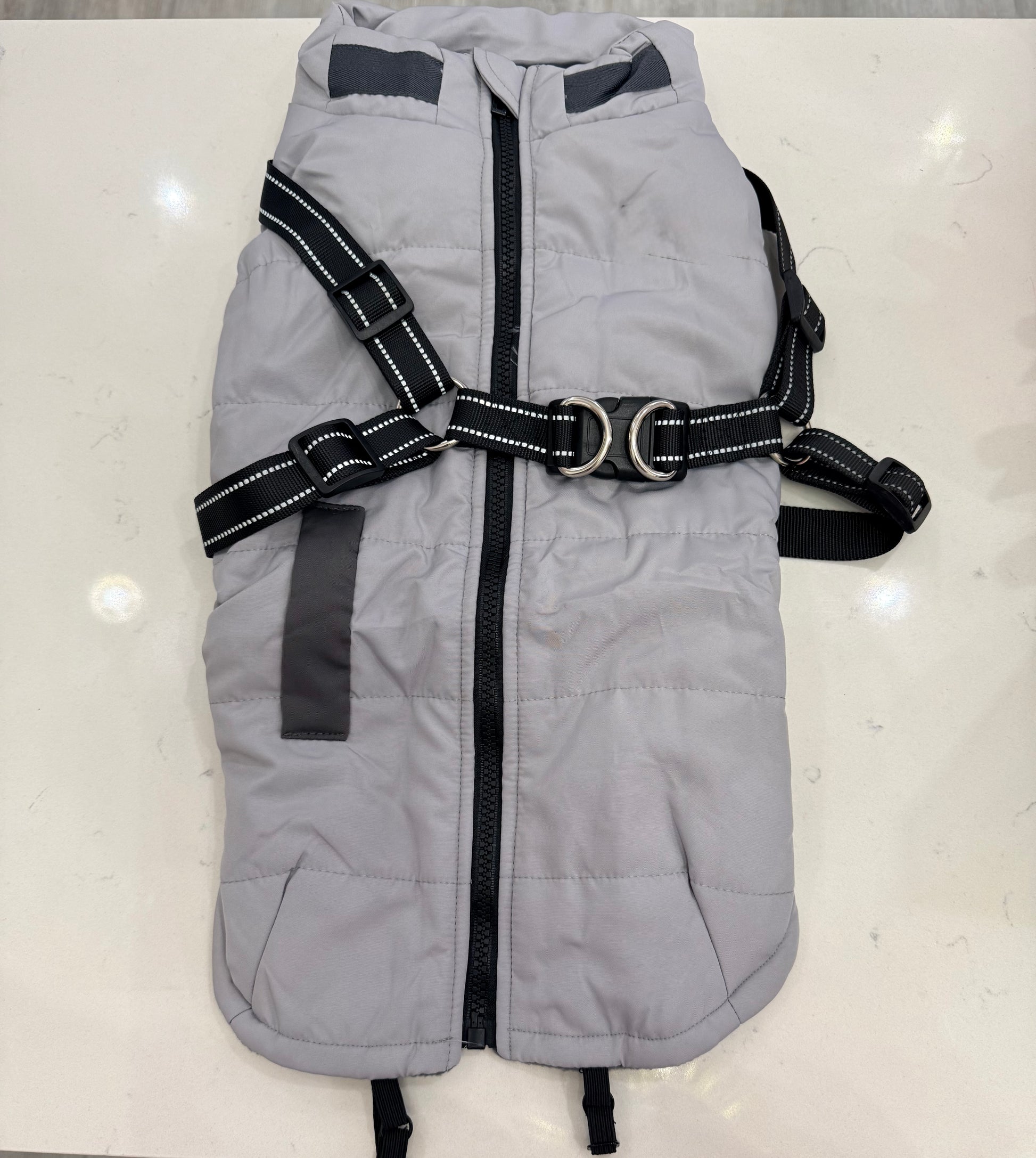 Puffer Coat with an Integrated popocola Harness for dogs