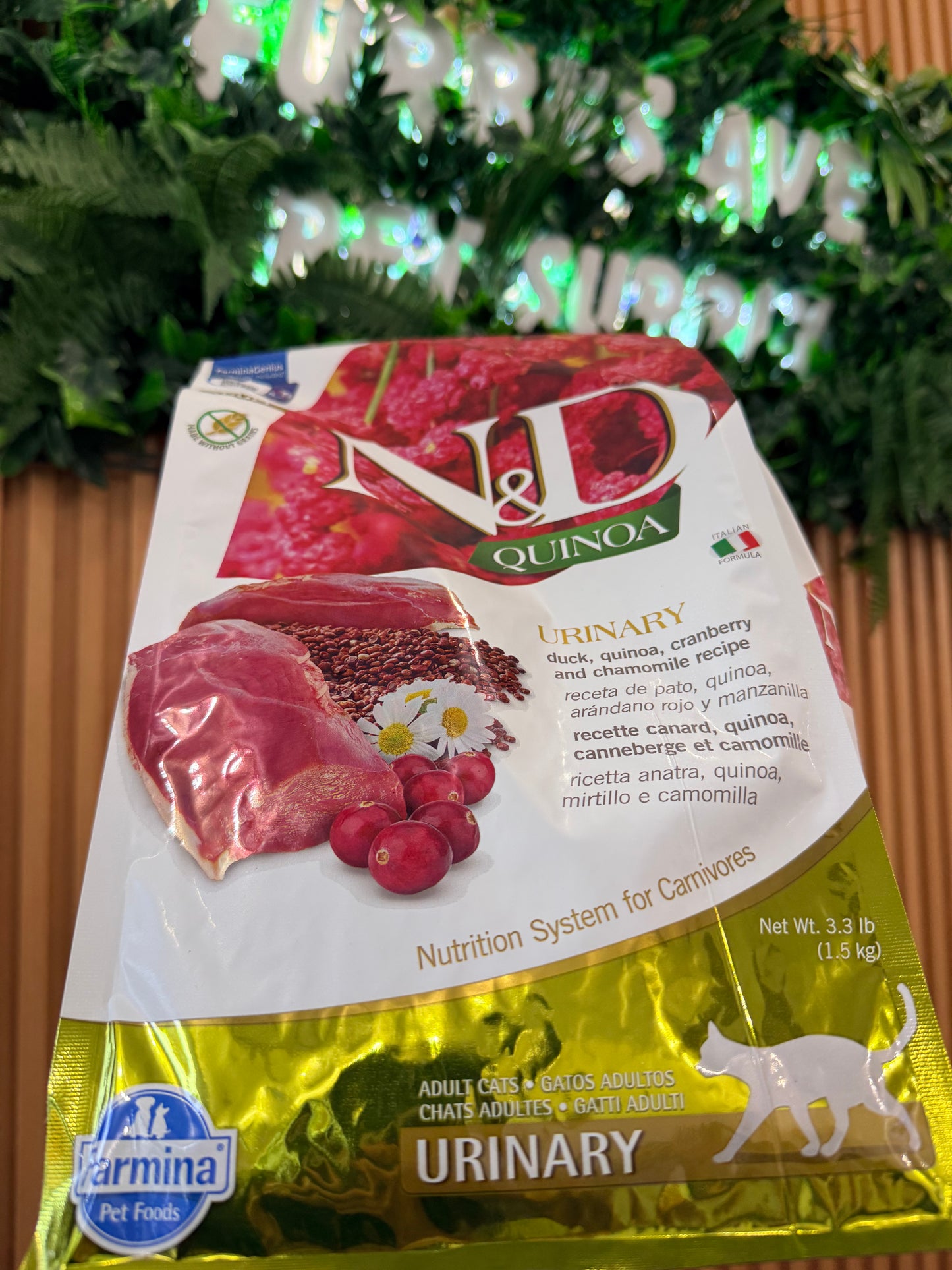 Farmina N&D Quinoa URINARY - Duck, quinoa, cranberry and chamomile recipe for adult cats